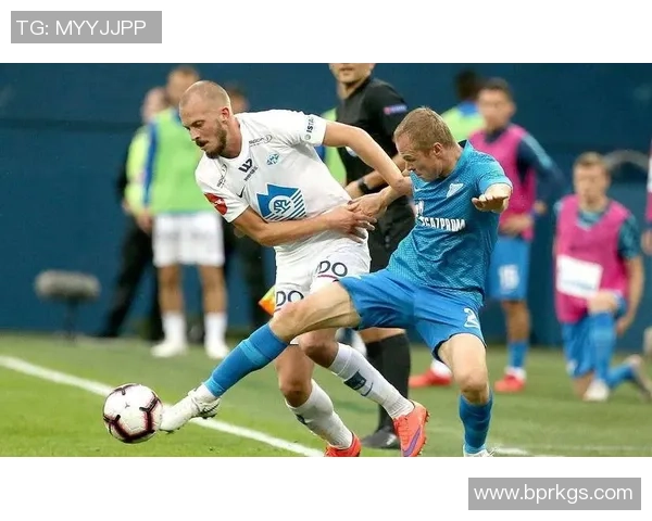 苏利南共和国与哥斯达黎加的精彩对决引发足球迷热议