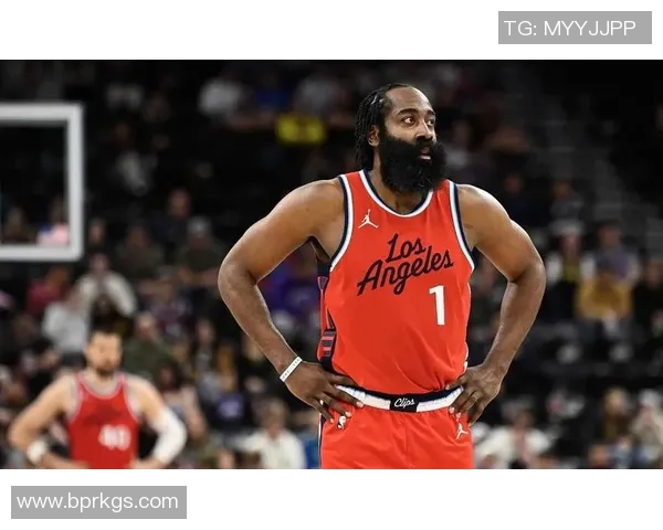 詹姆斯哈登的篮球传奇之路与未来发展展望